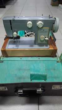 Швейная машинка с элекроприводом