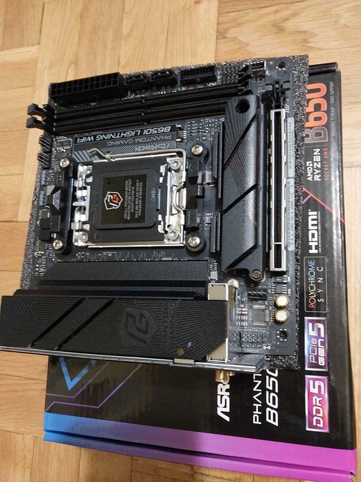 AMD Ryzen 5 9600X + AsRock B650I Lightning Wi-Fi  (НОВИ)