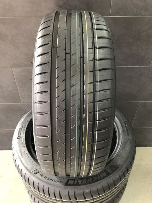 245 45 R19 MISHELIN pilot sport-4