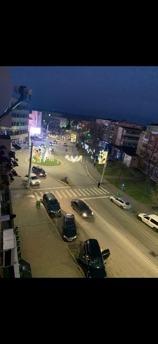 Vand apartament doua camere