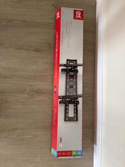 Чисто нова стойка за телевизор