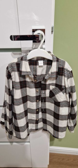 Cămăși băieți, stare impecabila, mărimea 5-6 ani, 110-116