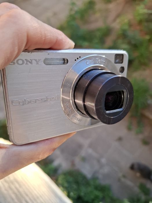 Компактен дигитален фотоапарат SONY Cybershot W110
