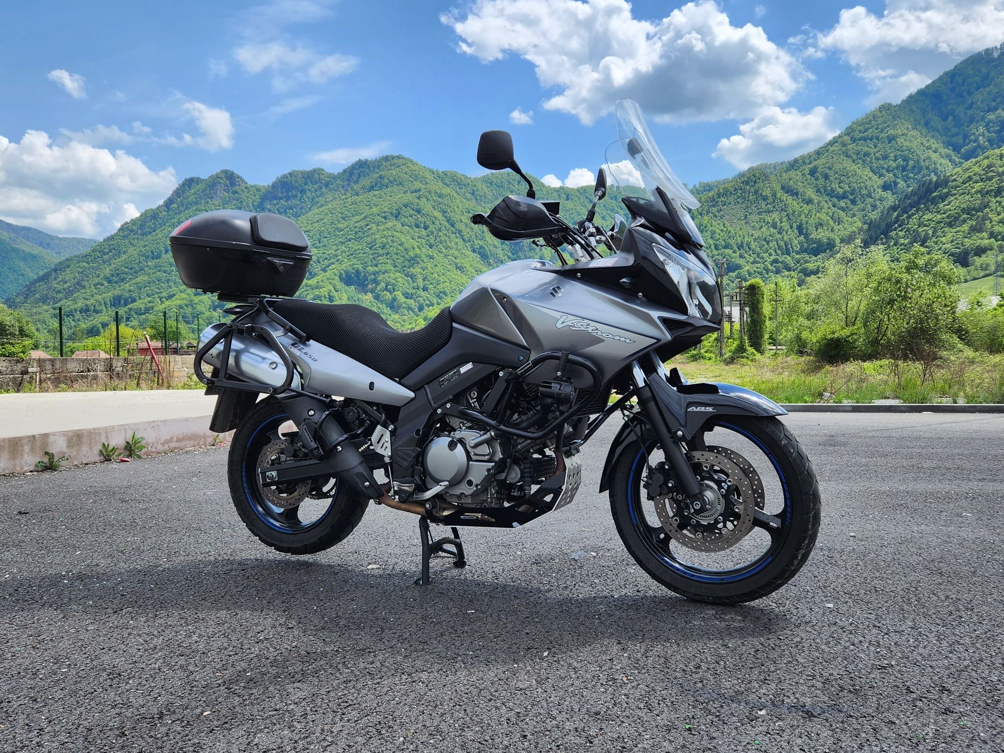 Suzuki V-Strom 650