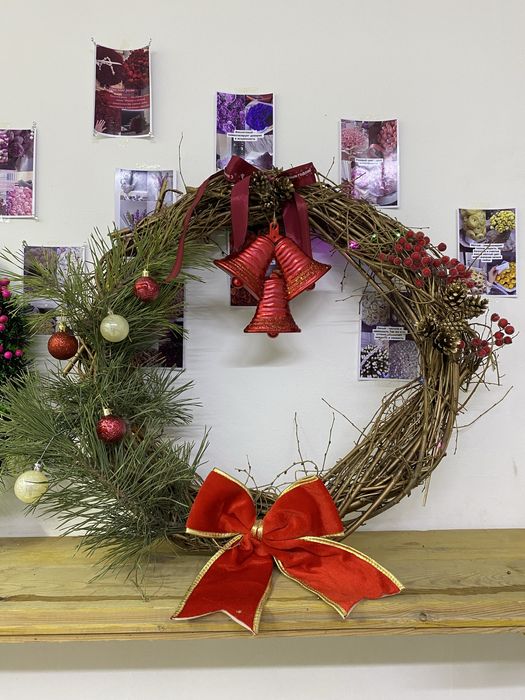 Новогодний венок ручной работы