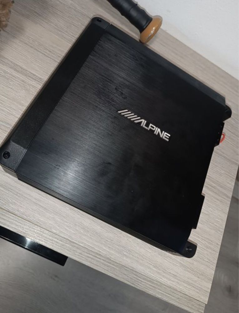 Vand subwoofer alpine complet