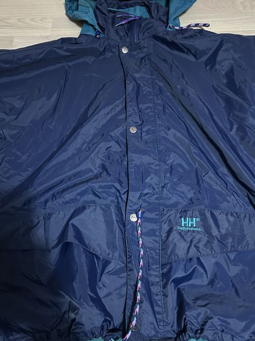 Тениска Gucci, потник Nike, ветровка Helly Hansen, Блуза Pause Jeans