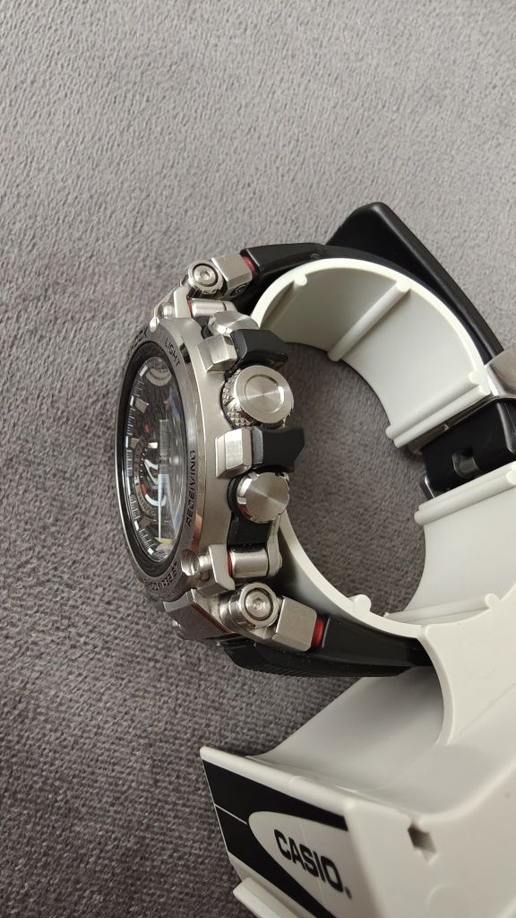 Casio G-Shock MTG-B1000-1AER