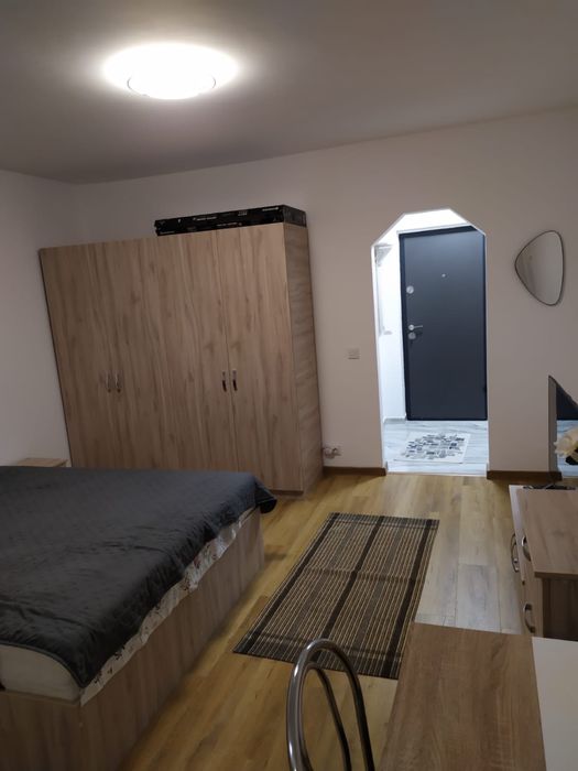 Garsoniera de inchiriat Titan