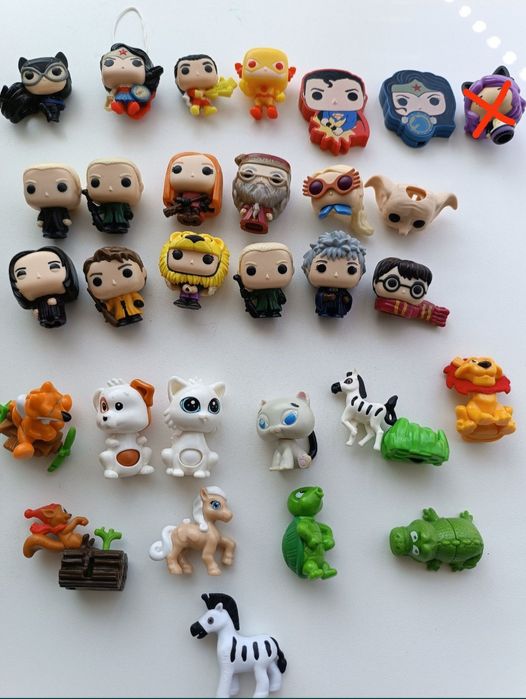 Играчки от шоколадови яйца и Лего фигурки