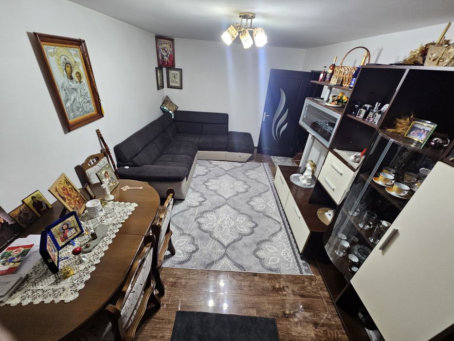 Vand mobilier de sufragerie set complet