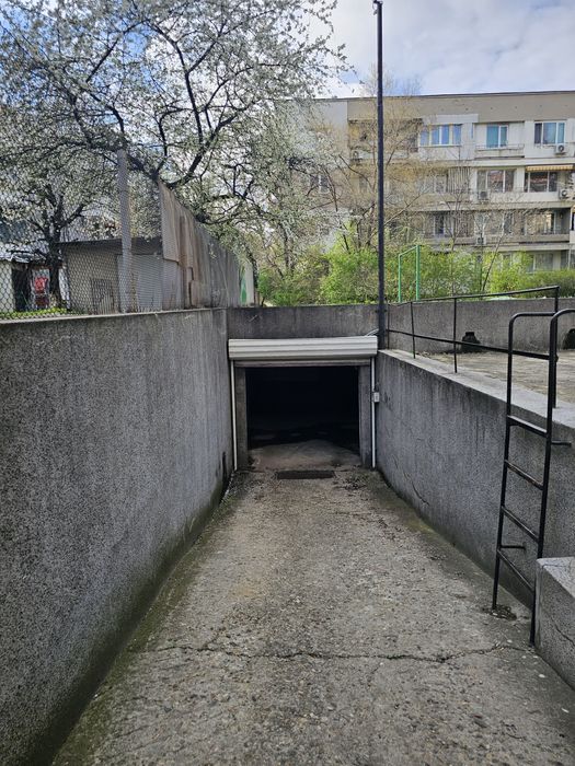 Подземен Гараж кв. ИЗТОК (парко място)