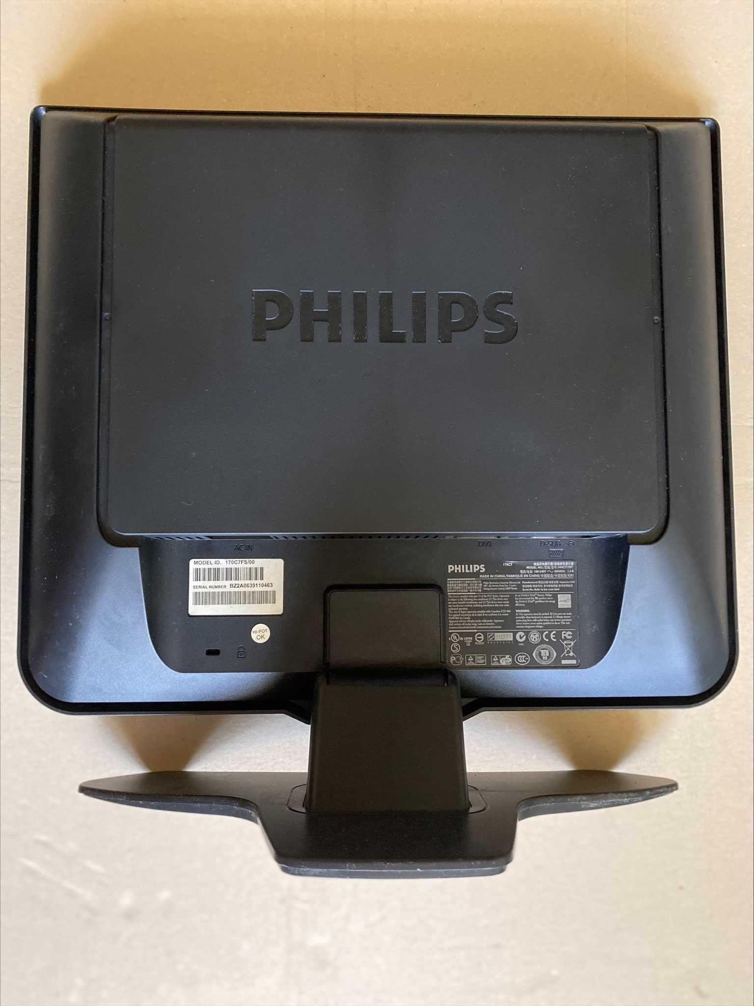 Монитор Philips.