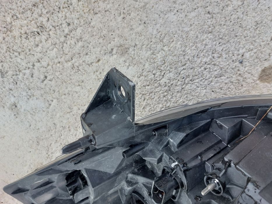 Renault Trafic 2019 десен фар