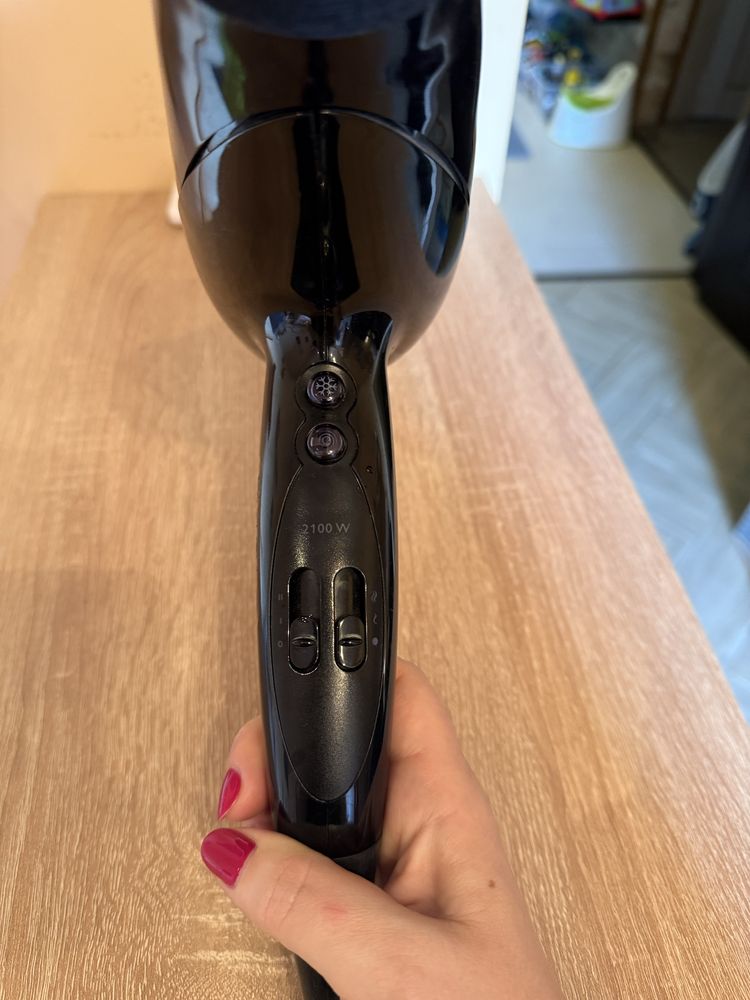 Сешоар Philips 2100 W