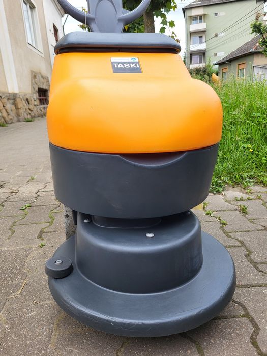 Masina de spalat pardoseli / Taski swingo 450B