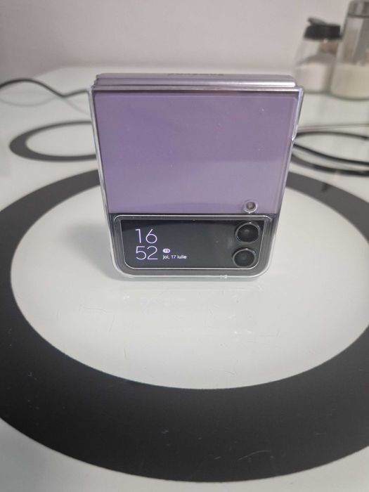 Samsung Galaxy Z Flip4 5G 128GB 8GB RAM Dual