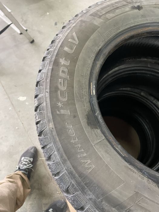 Зимни гуми бус 215/70/15