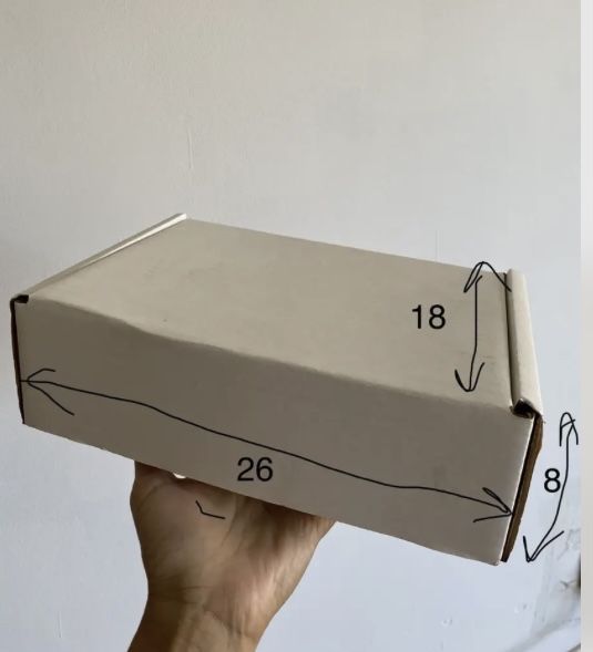 Картонная коробка
