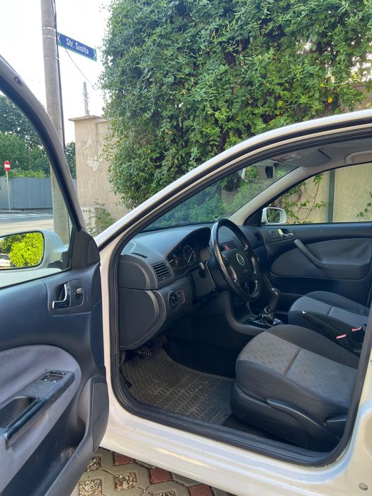Skoda Octavia-1.6Mpi-102Cp-E4-2008-AC