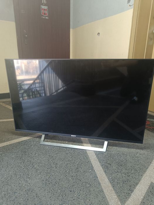 Продавам телевизор Sony KDL-49WD755-49 FULL HD SMART TV