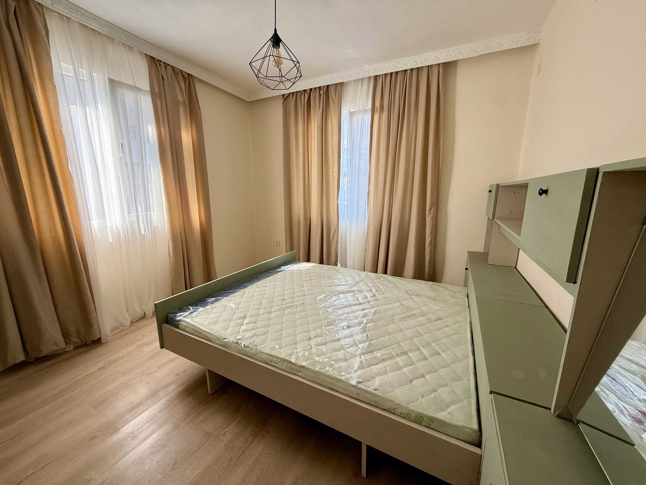 Дава се под наем Тристаен апартамент в Асеновград - 110 кв.м за 433.5 € - Снимка #12