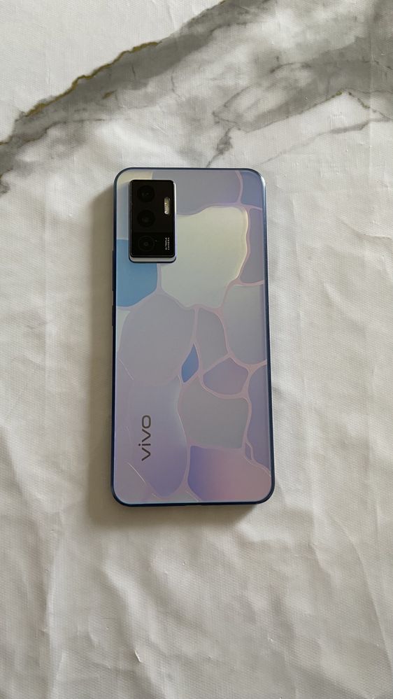 Продам телефон Vivo V23e