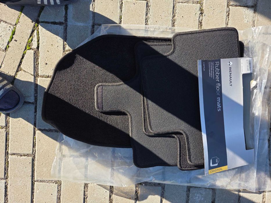 Автомобилни стелки за Рено Каптюр 2 и Рено Колеос 2