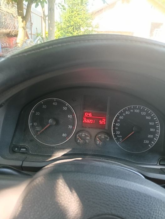 Vând VW Golf 5 1.4 FSI