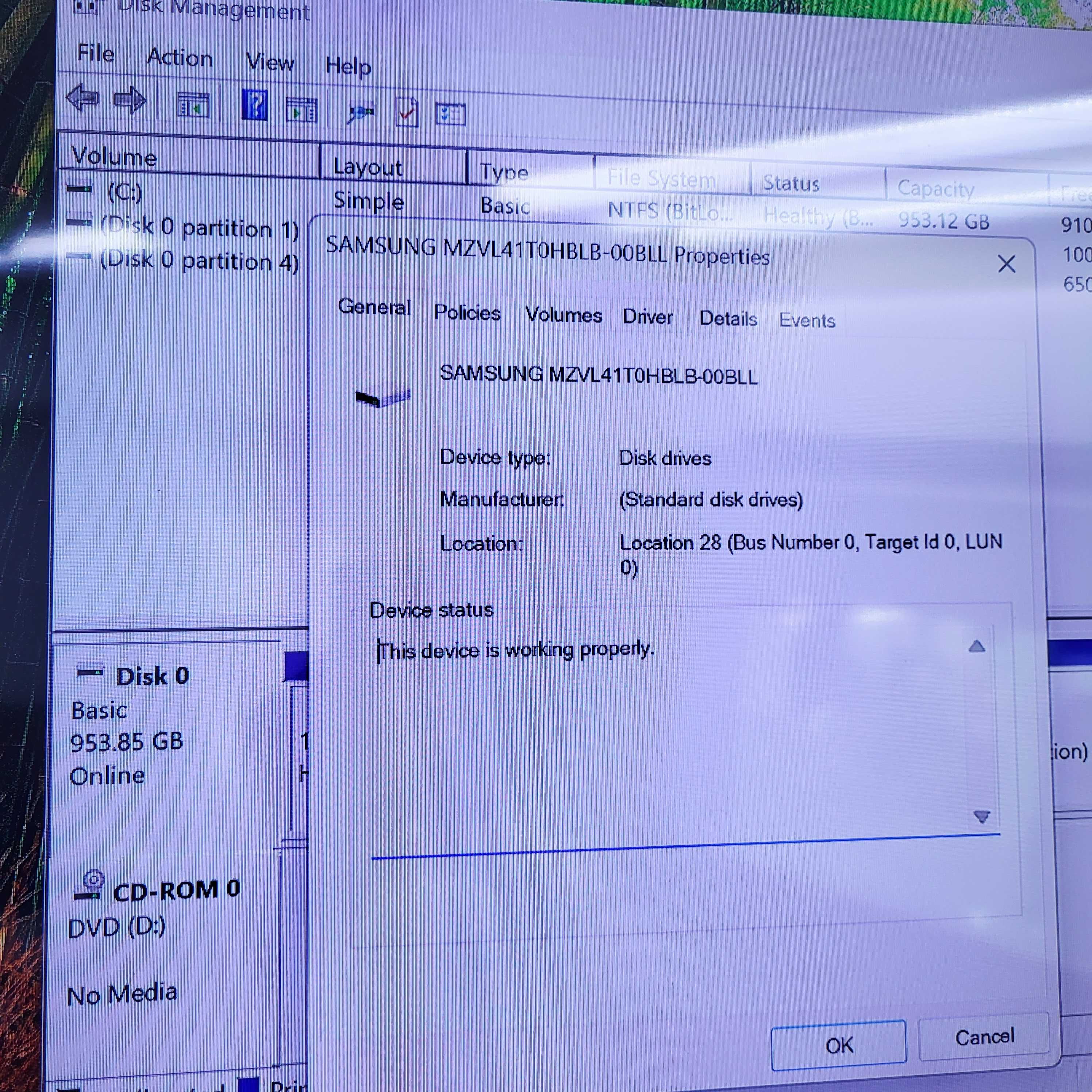 Sistem Desktop Nou PC Lenovo ThinkCentre i5-13400 16GB 1TB SSD