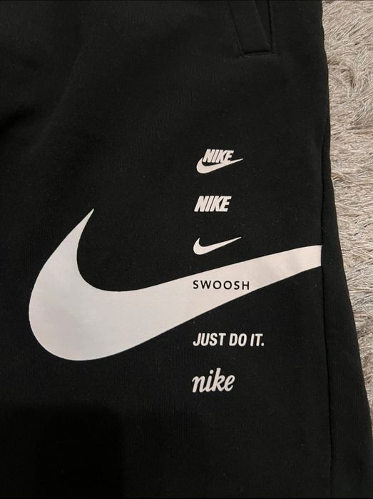 Pantaloni Nike ( bărbați)