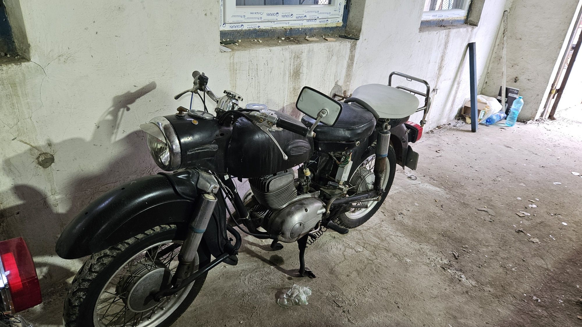 Motocicleta MZ175