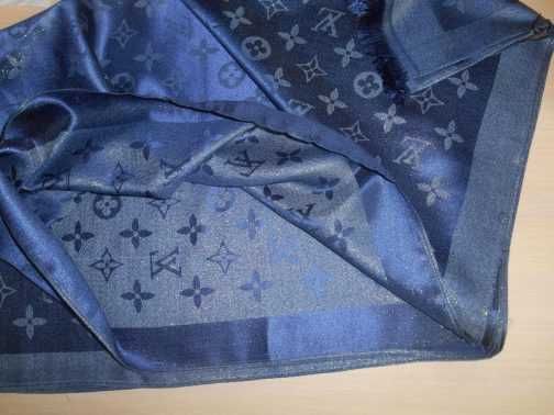 Eșarfă pentru femei Louis Vuitton 042