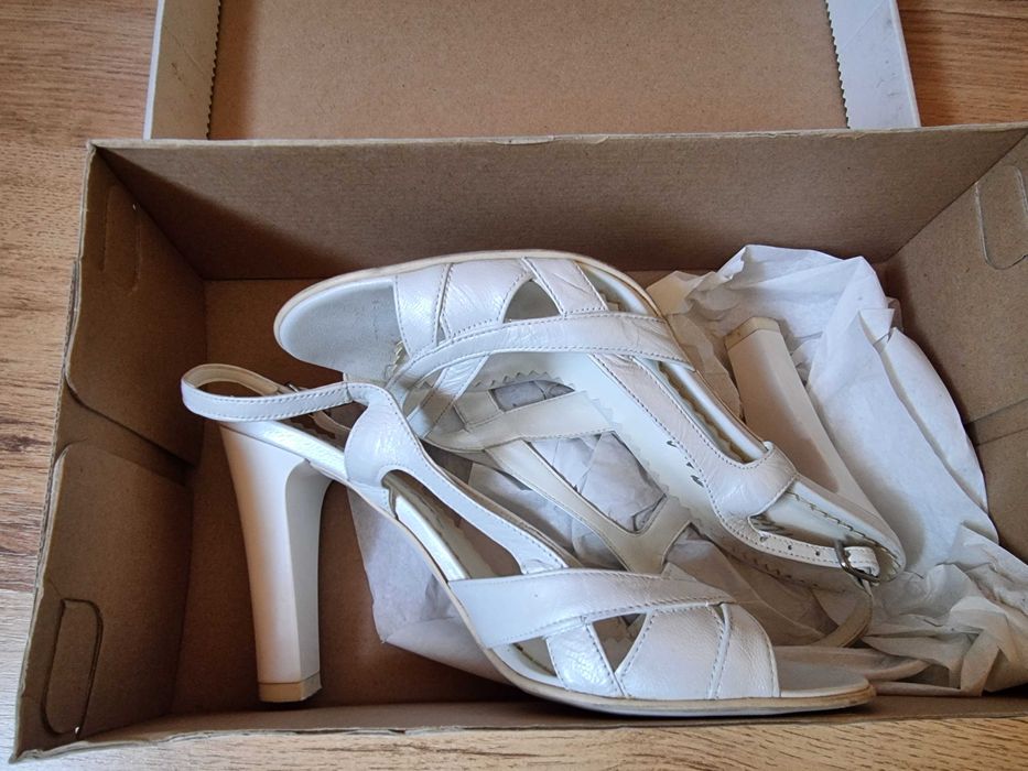 Sandale de dama - din piele naturala, albe, marimea 37