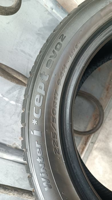 225/50/17 Hankook