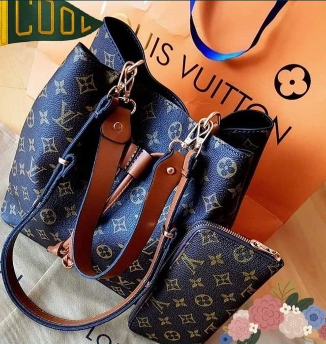 Set LV (geanta +portofel),new model import Franța, saculet, etichetă
