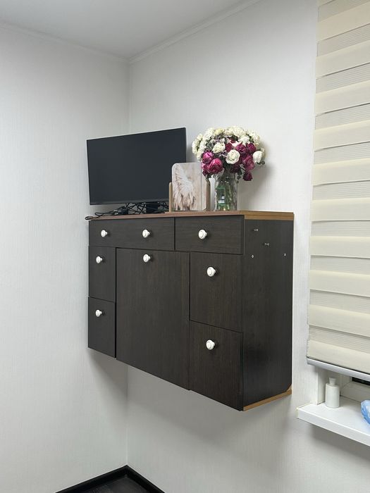 Шкаф навесной в спальню