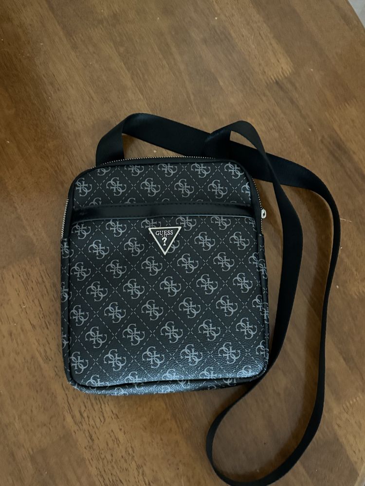 Барсетка guess.