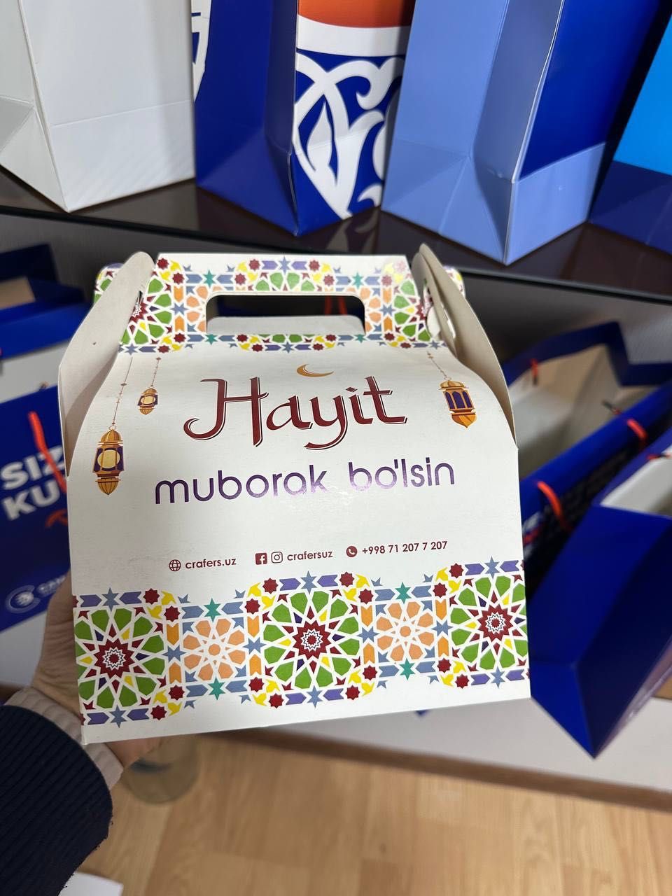 Paket pechat qilish xizmati | Logotipli va brendlangan ko‘rinishlar