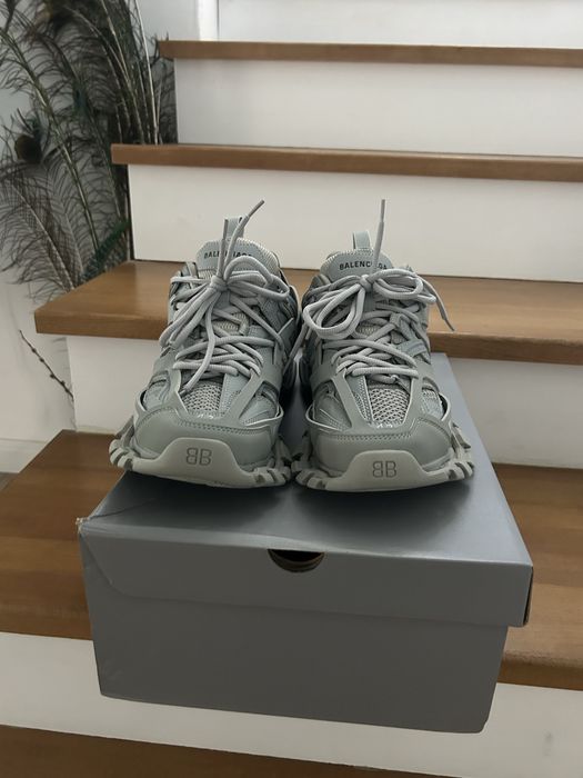 Balenciaga track