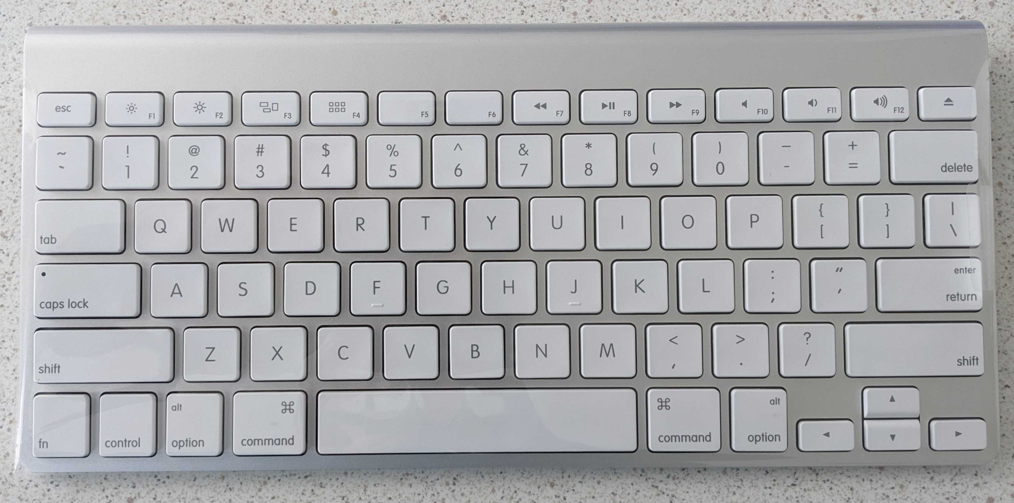Apple Magic Keyboard, Безжична Клавиатура