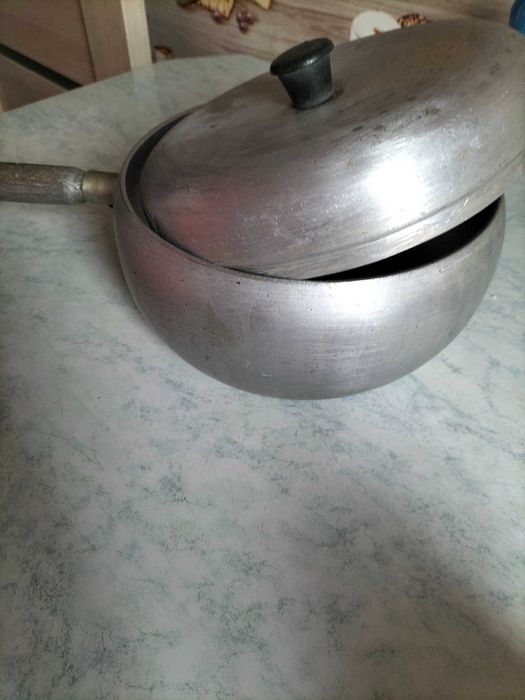 Кухонная посуда, кастрюля