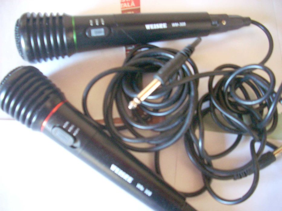 microfoane Karaoke sau jocuri Ps4,Ps3 si casete video mici 16 mm