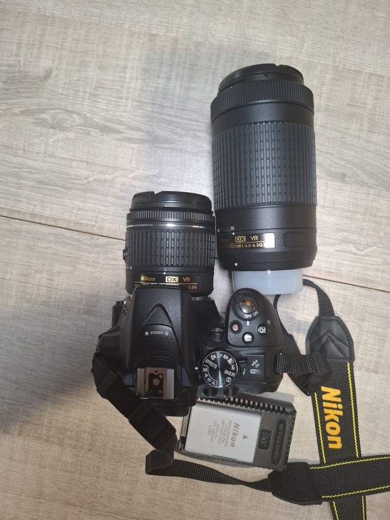 Nikon D5300 с два обектива