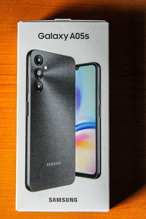 Dau spre vânzare un Samsung Galaxy A05s negru nou nouț!