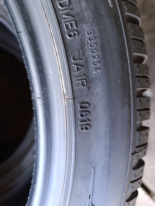 Anvelope de iarnă noi 235 45 19 Dunlop