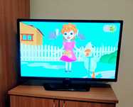 Vând tv  led  LG