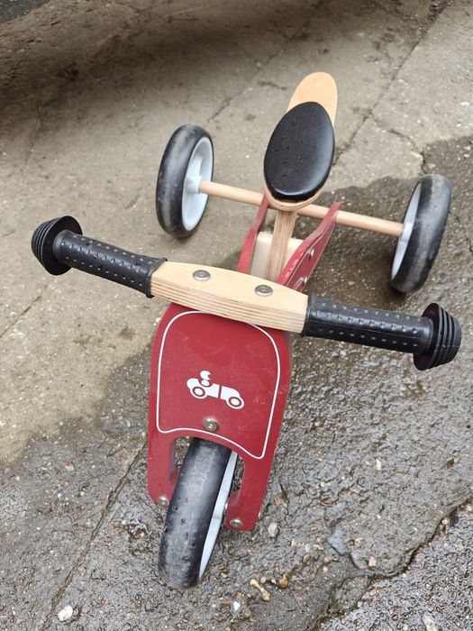 Bicicleta echilibru