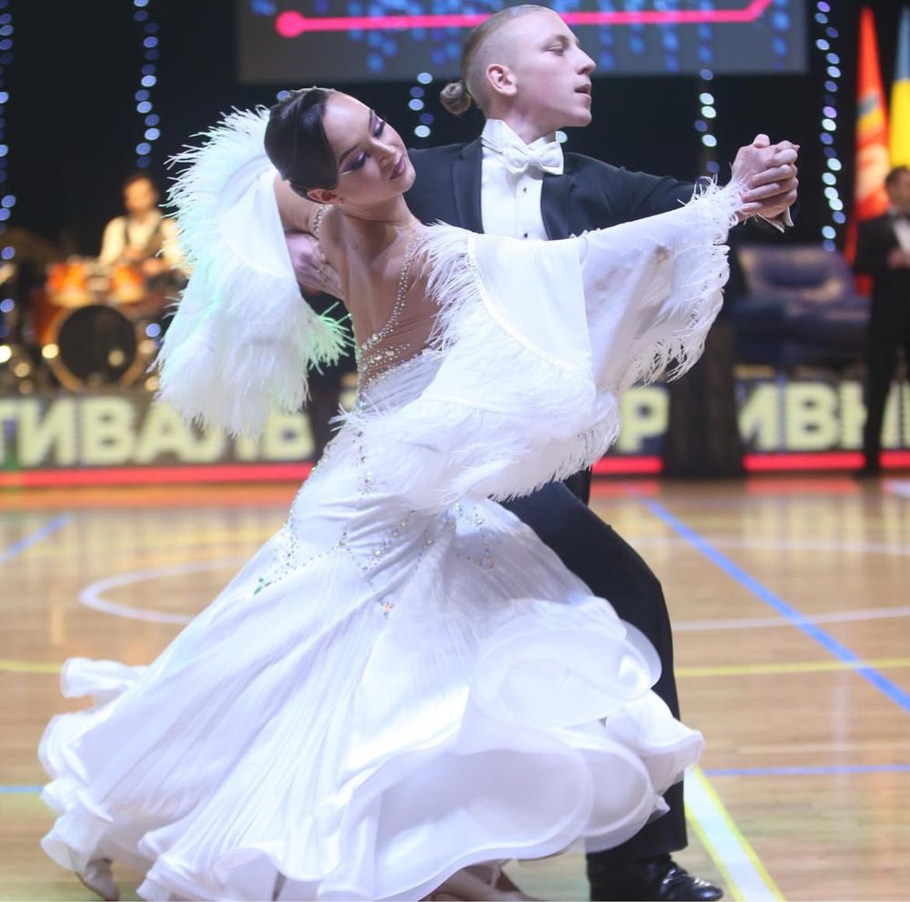 рокля за бальни танци