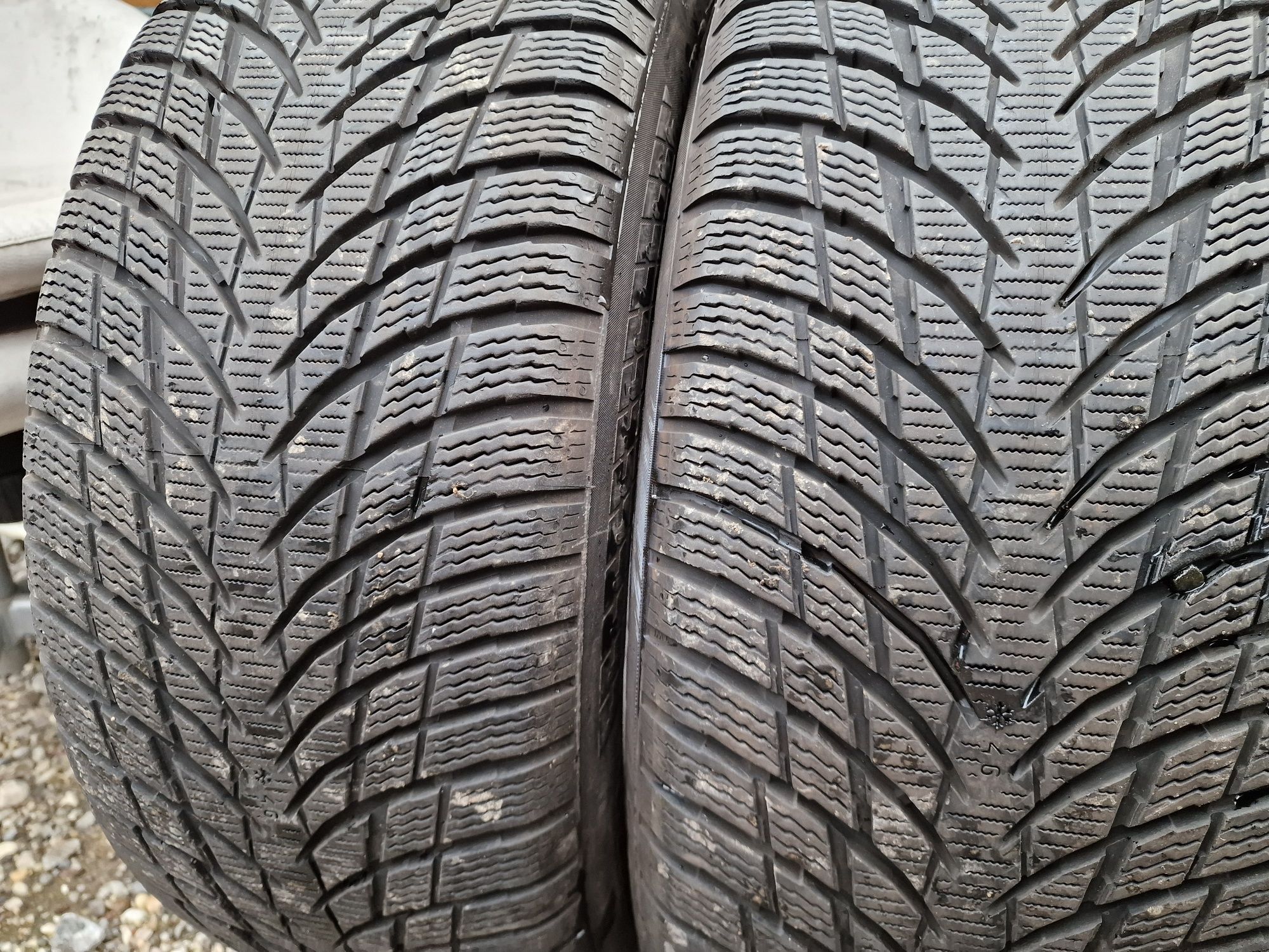 Anvelope 235/55R17 marca Nokian, DOT 2022